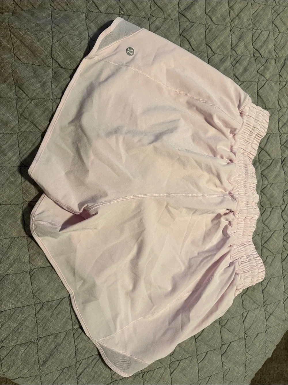 Lululemon Hotty hot 4 inch shorts. Light pink color